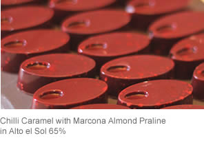 Chilli Caramel with Marcona Almond Praline in Alto el Sol 65%